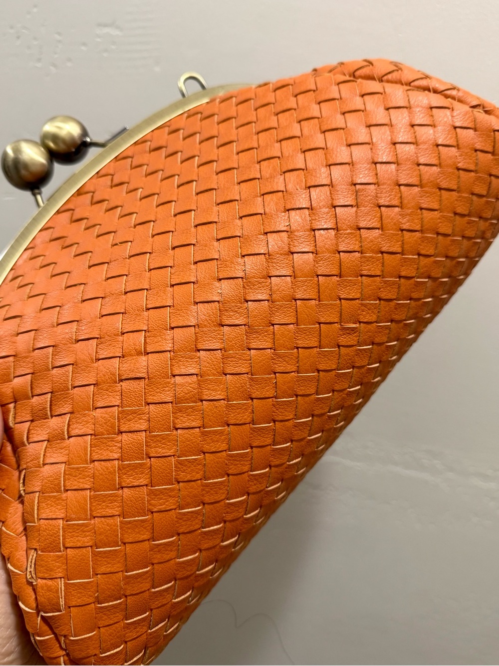 Orange Woven Leather Handmade Kisslock Bag, Vintage Cowhide Crossbody - Picture 14 of 16